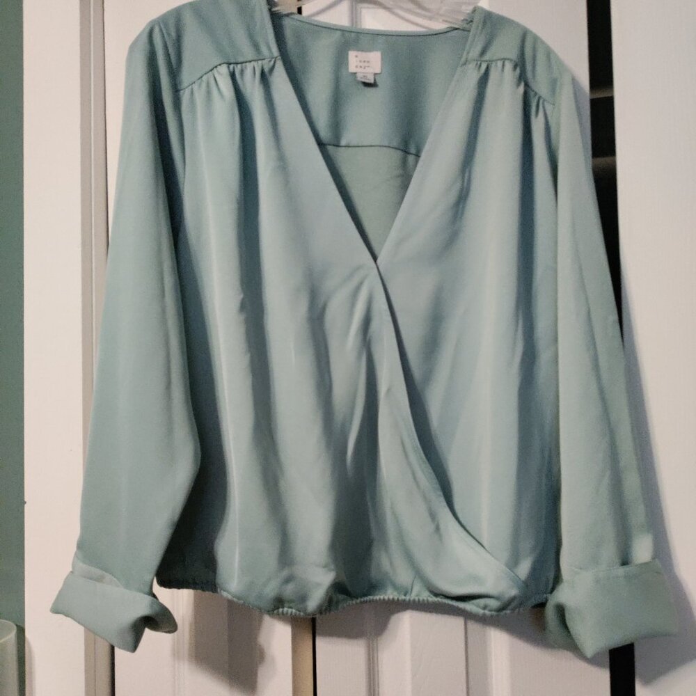 Sage green v-neck wrap style shirt xl